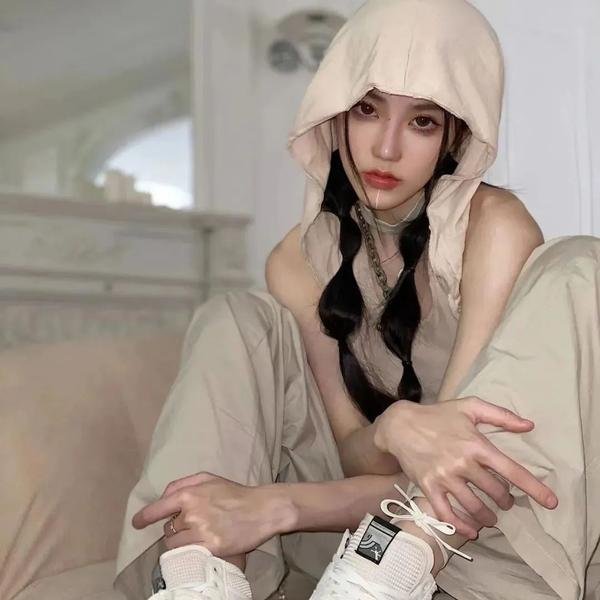 女孩舞步