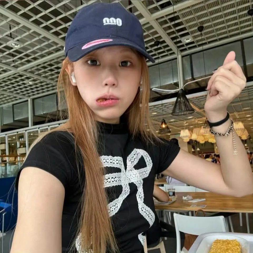 我们全村都不是人